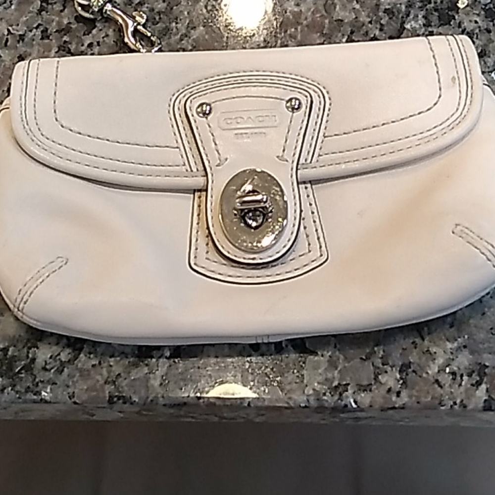 COACH LEATHER CLUTCH/WRISTLET